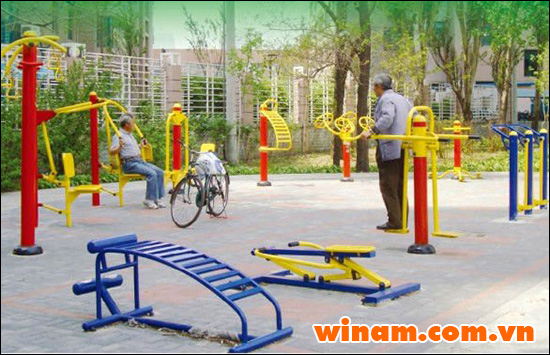 Thiết bị tập thể dục ngoài trời tại Công viên là nơi thích hợp để rèn luyện sức khỏe mỗi ngày